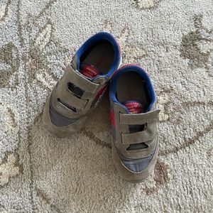 GUC Saucony gray red and blue sneakers, size 10.5